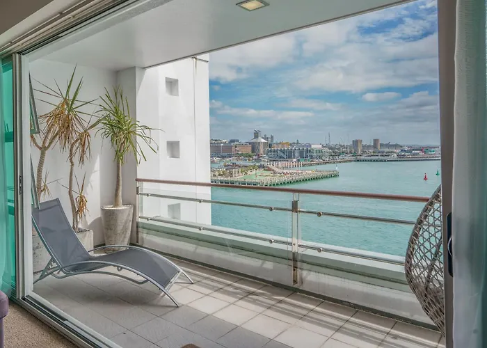Princes Wharf - Bridge View